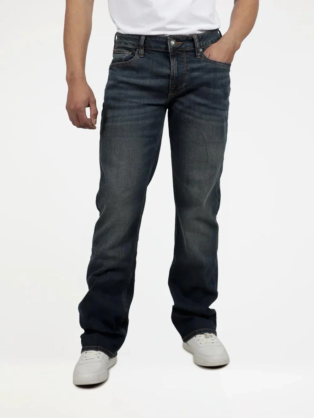 Guess Mens F079lite Bootleg Jean Dark Wash