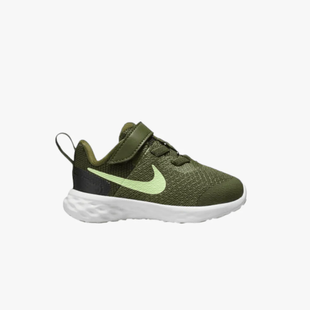 Nike Boys Revolution 6 Sneaker Olive